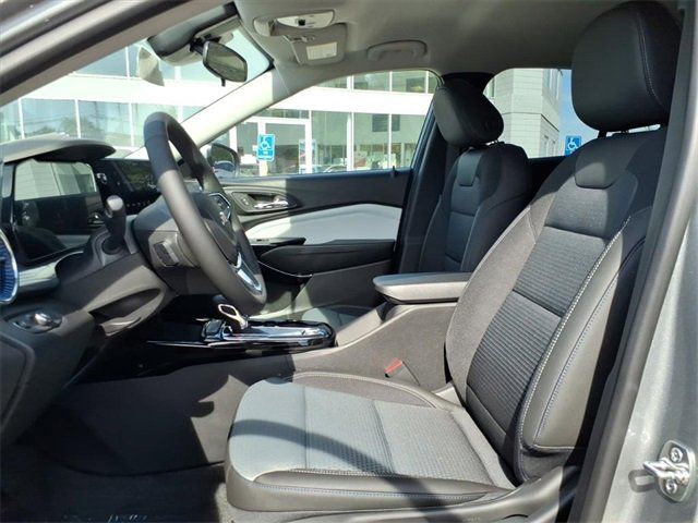 2026 Chevrolet Trax LT - Photo 9