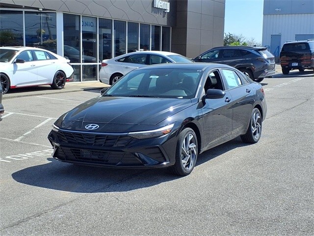 2025 Hyundai Elantra Hybrid SEL Sport photo 2