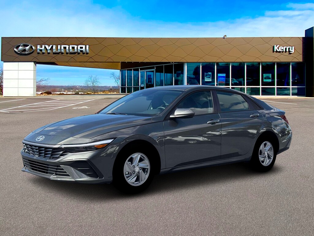 New 2026 Hyundai Elantra SE Sedan