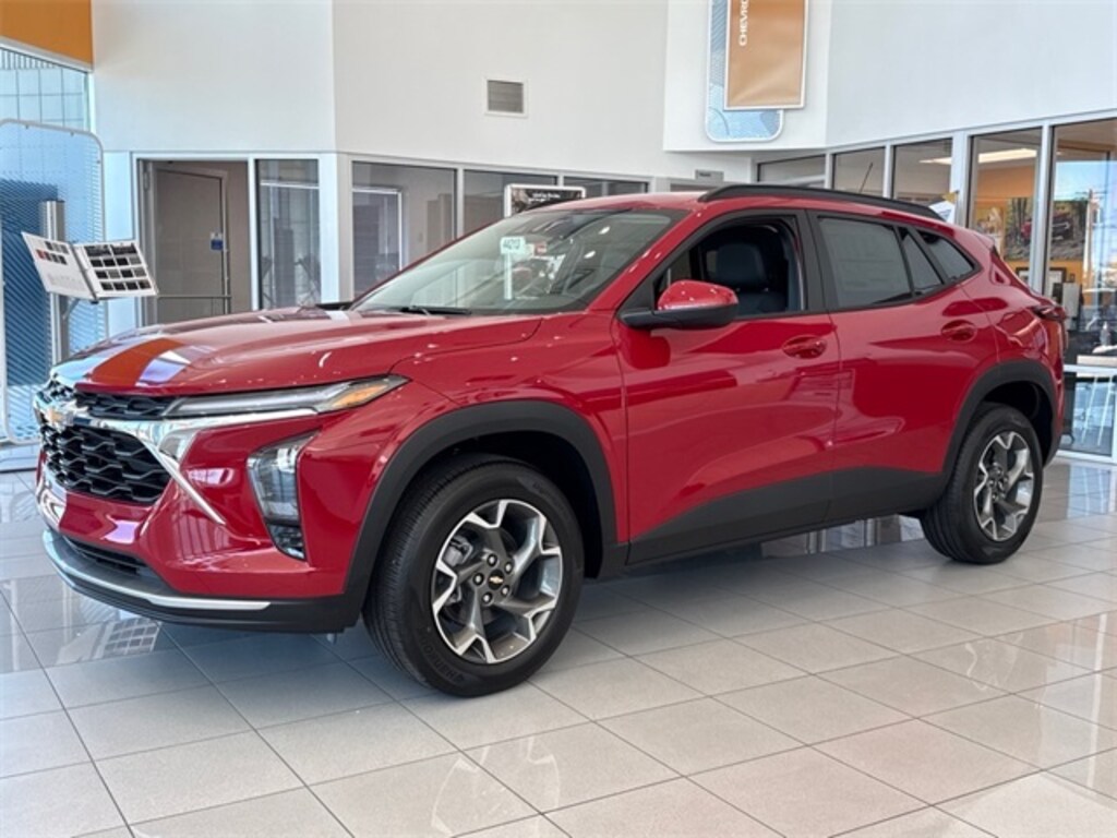 New 2026 Chevrolet Trax FWD LT SUV