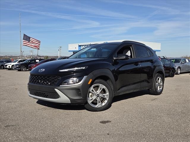 2023 Hyundai Kona SEL photo 2