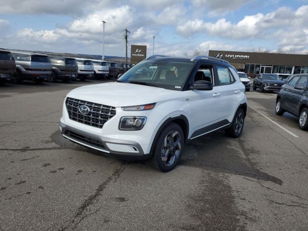 New 2026 Hyundai Venue SEL w/Two-Tone Roof SUV
