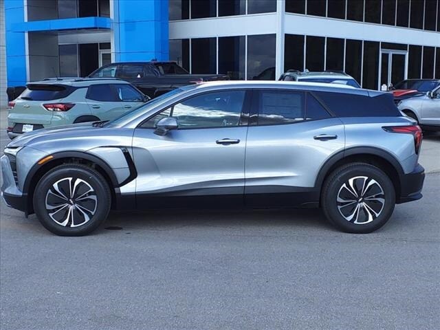 2025 Chevrolet Blazer EV photo 2