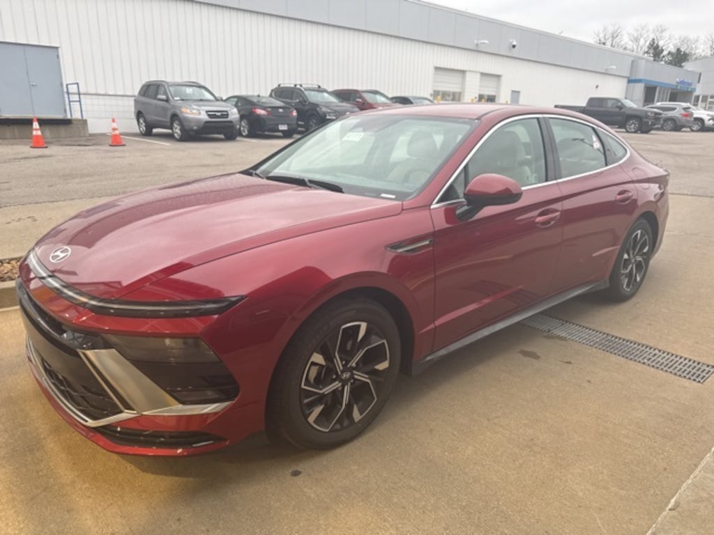 Certified 2025 Hyundai Sonata SEL Sedan