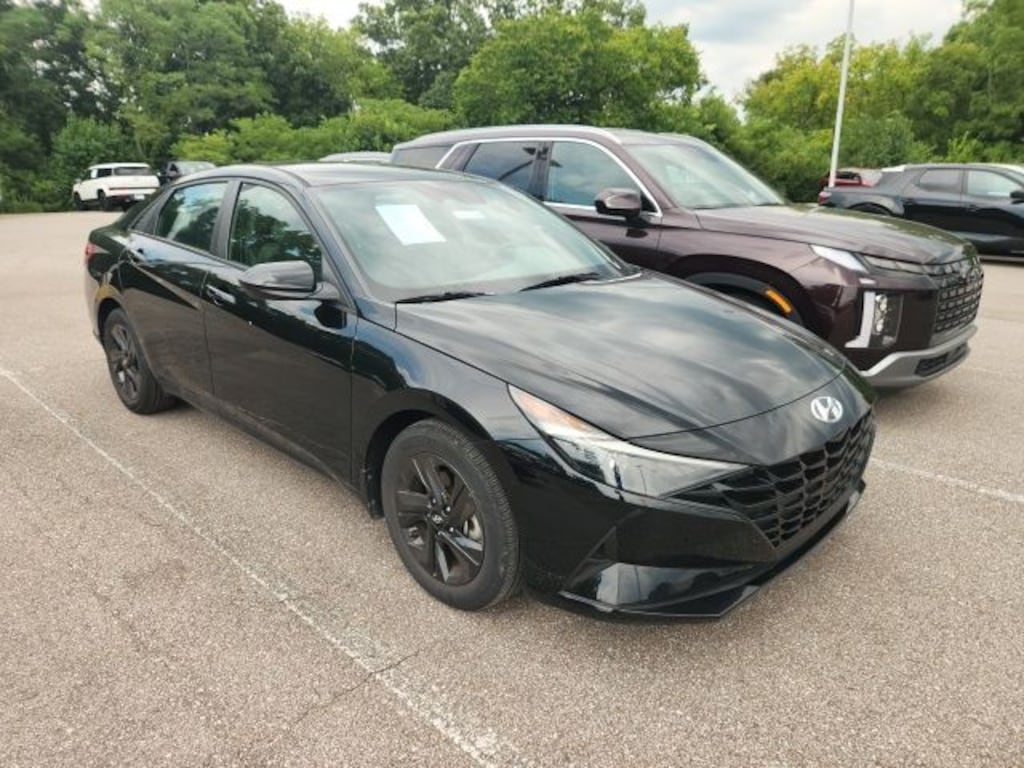 Used 2023 Hyundai Elantra SEL Sedan