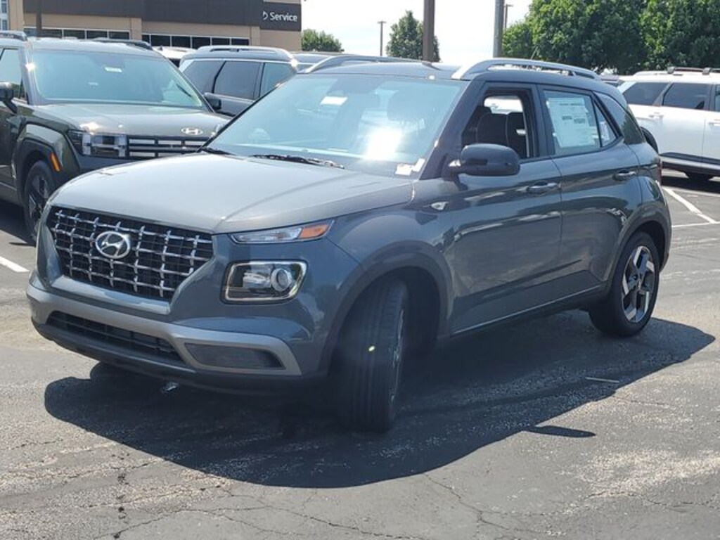 New 2026 Hyundai Venue SEL w/Two-Tone Roof SUV
