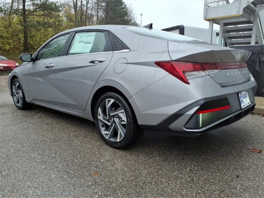 New 2026 Hyundai Elantra Limited Sedan