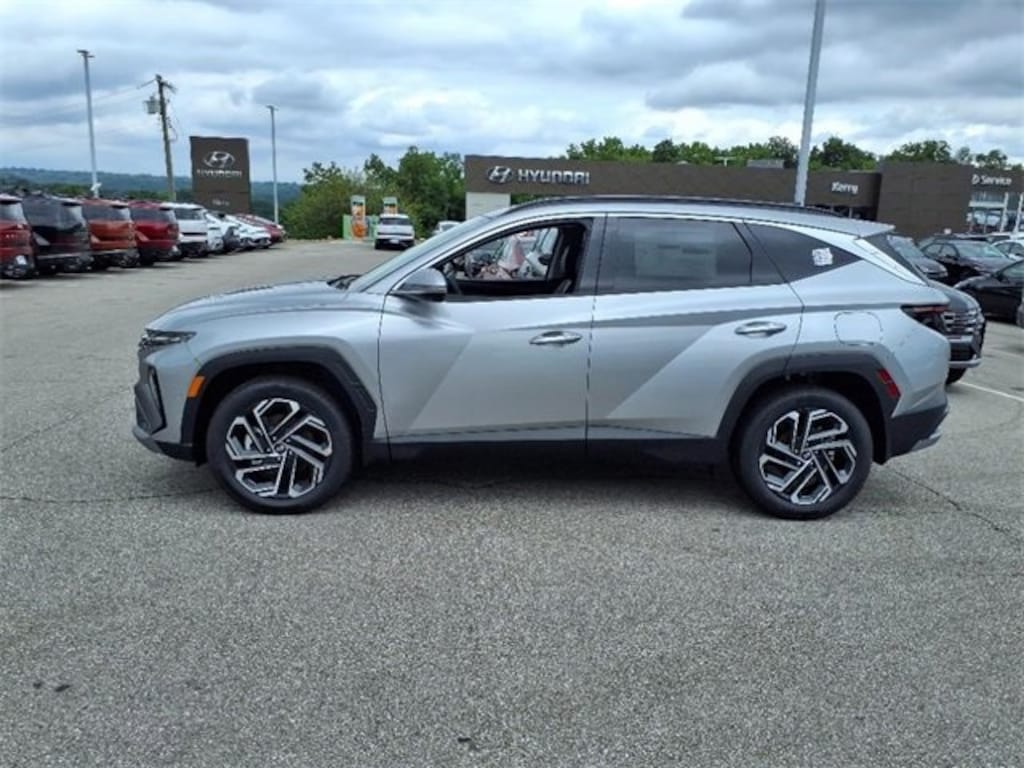 New 2025 Hyundai Tucson Limited AWD SUV
