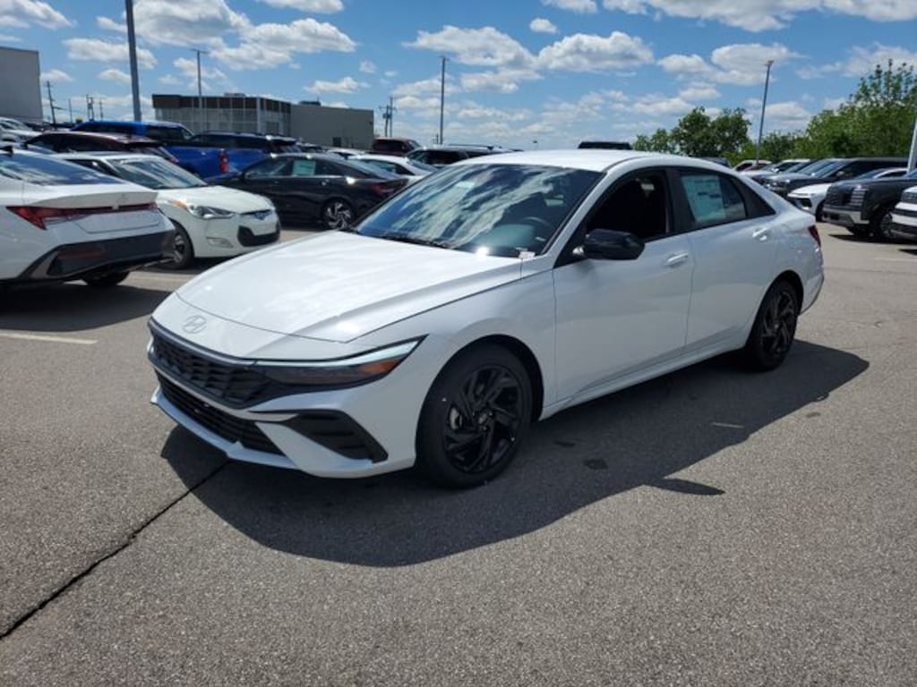 New 2026 Hyundai Elantra SEL Sport Sedan