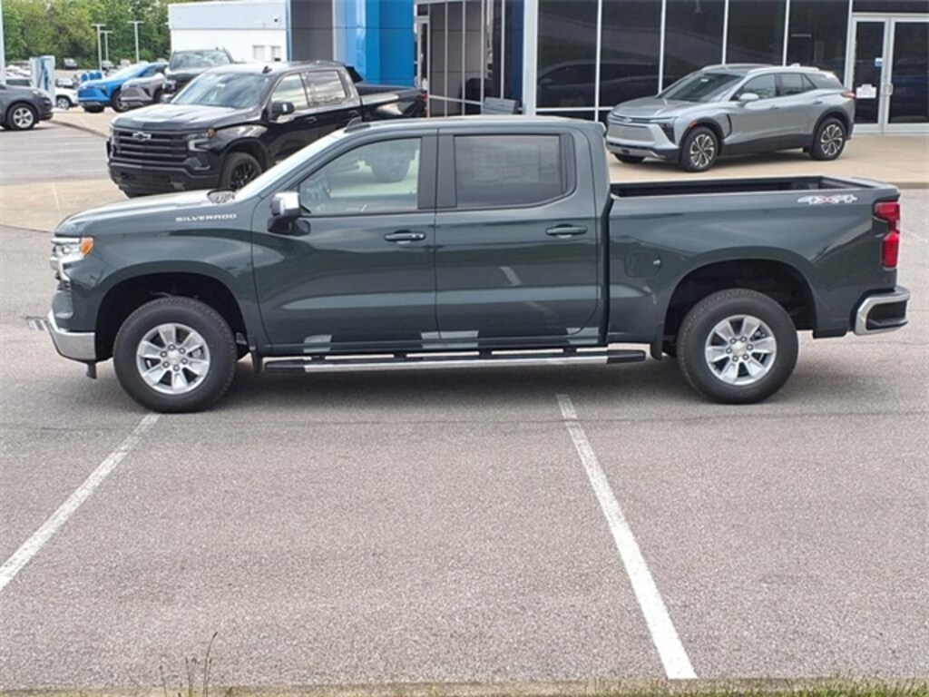 New 2025 Chevrolet Silverado 1500 4WD Crew Cab Standard Bed LT Truck