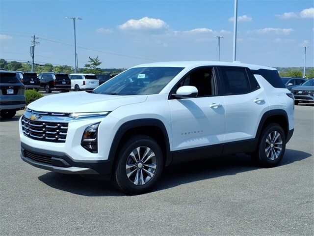 2026 Chevrolet Equinox LT photo 2