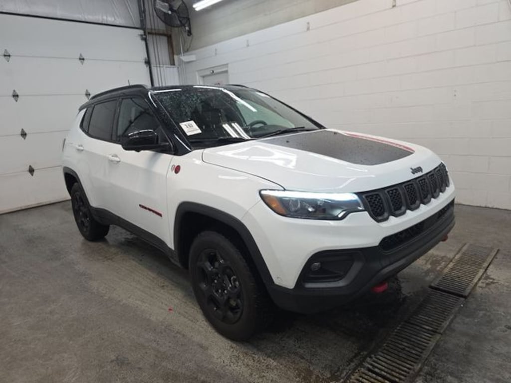 Used 2024 Jeep Compass Trailhawk SUV