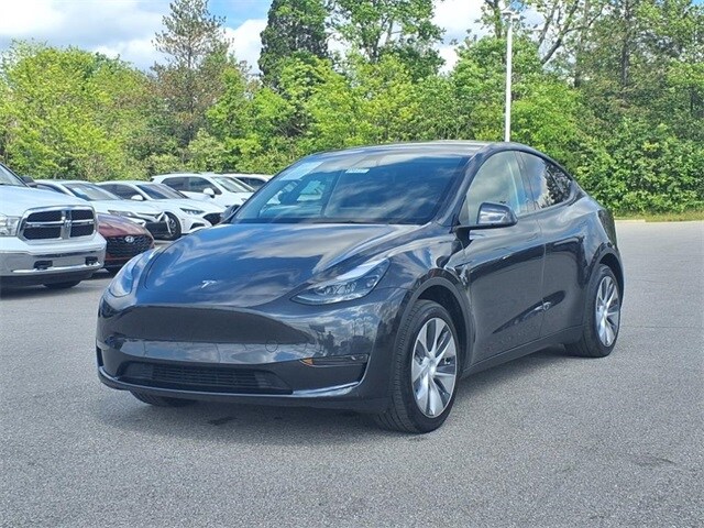 Used 2024 Tesla Model Y Long Range with VIN 7SAYGDED7RF018420 for sale in Alexandria, KY
