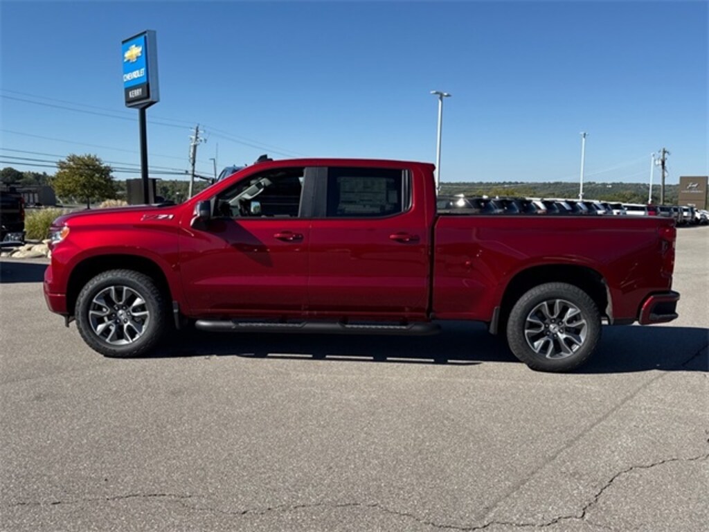 New 2026 Chevrolet Silverado 1500 4WD Crew Cab Standard Bed RST Truck