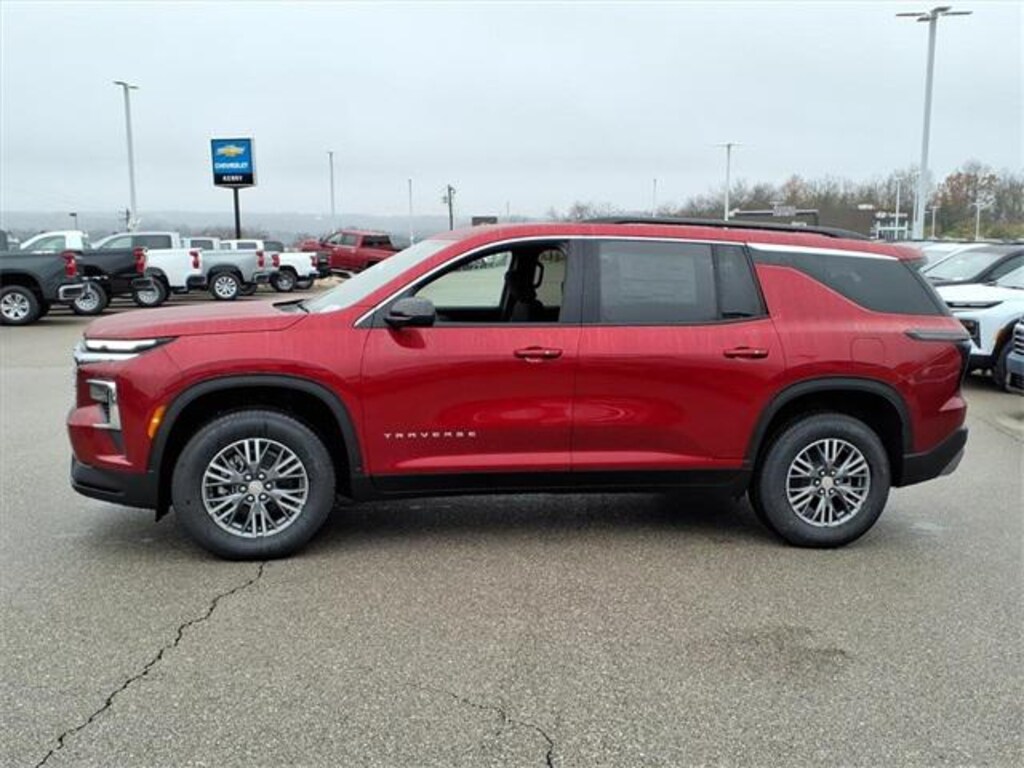 New 2026 Chevrolet Traverse FWD LT SUV