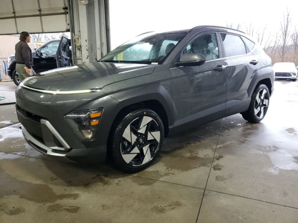 New 2026 Hyundai Kona Limited FWD SUV