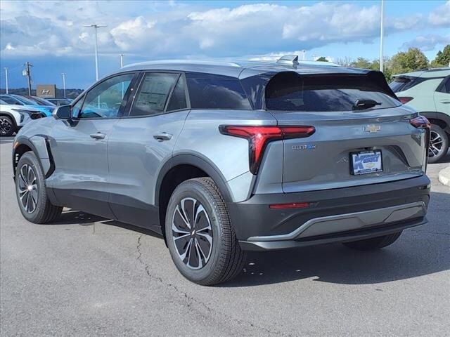 2025 Chevrolet Blazer EV photo 3