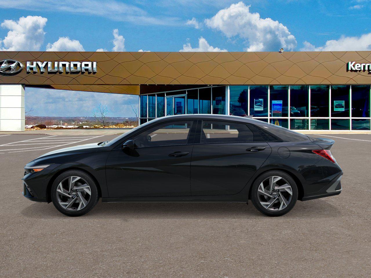 2026 Hyundai Elantra SEL Sport photo 2