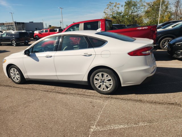 2020 Ford Fusion S - Photo 11