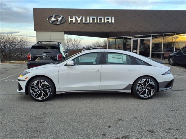 2025 Hyundai Ioniq 6 SEL photo 2