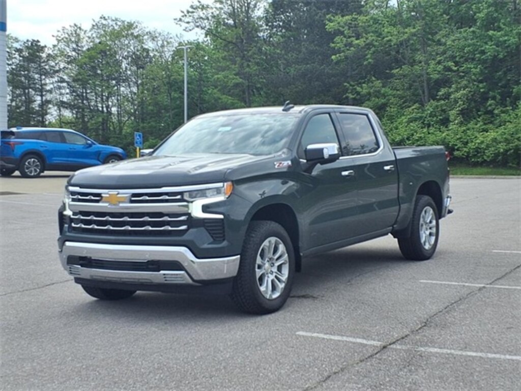 New 2025 Chevrolet Silverado 1500 4WD Crew Cab Short Bed LTZ Truck