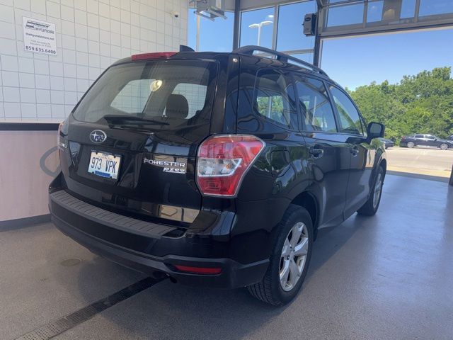 2016 Subaru Forester i - Photo 8