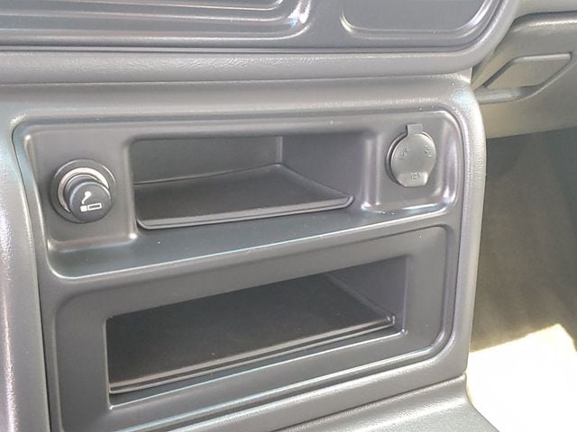 2003 GMC Sierra 3500 SLE - Photo 31