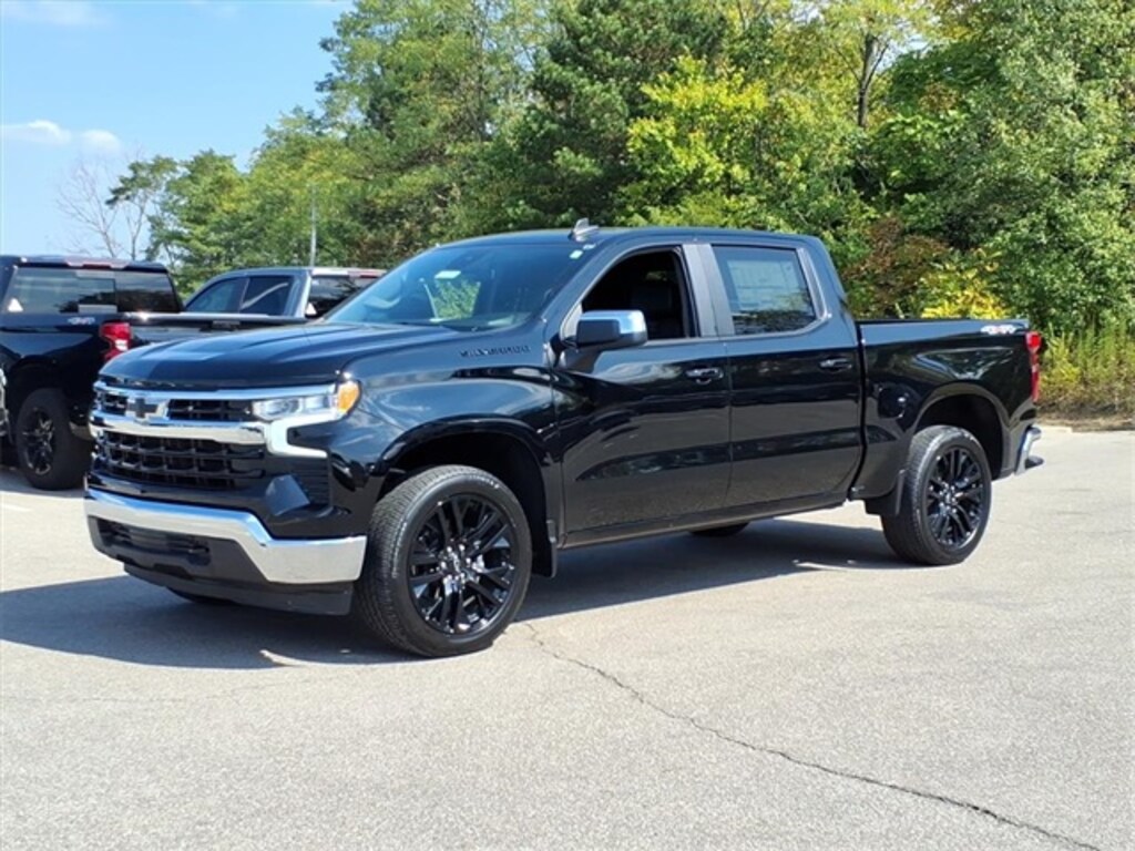 New 2025 Chevrolet Silverado 1500 4WD Crew Cab Standard Bed LT Truck