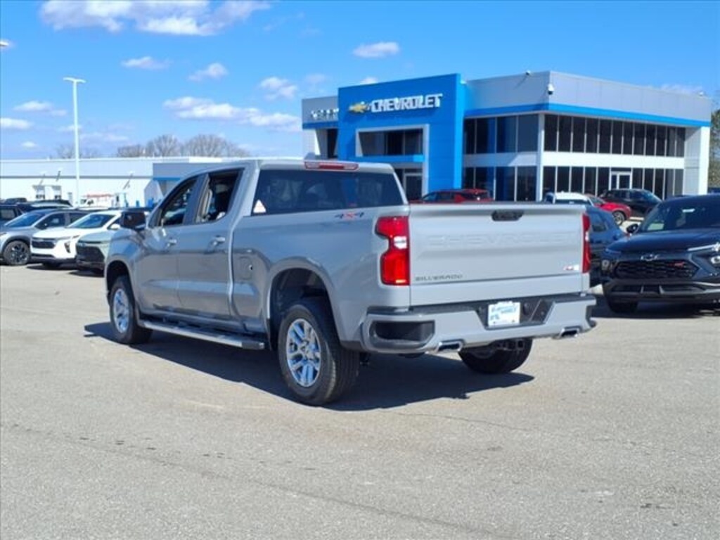 New 2025 Chevrolet Silverado 1500 4WD Crew Cab Standard Bed LT Truck