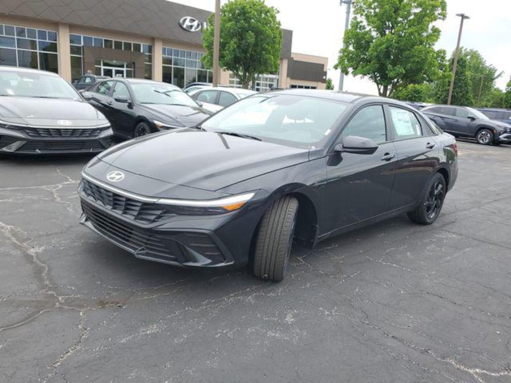 New 2026 Hyundai Elantra SEL Sport Sedan