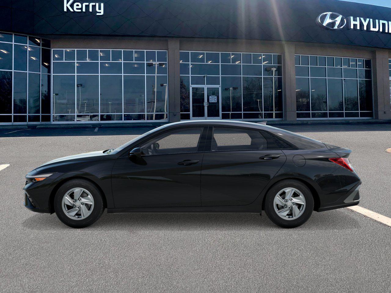 2026 Hyundai Elantra SE photo 2