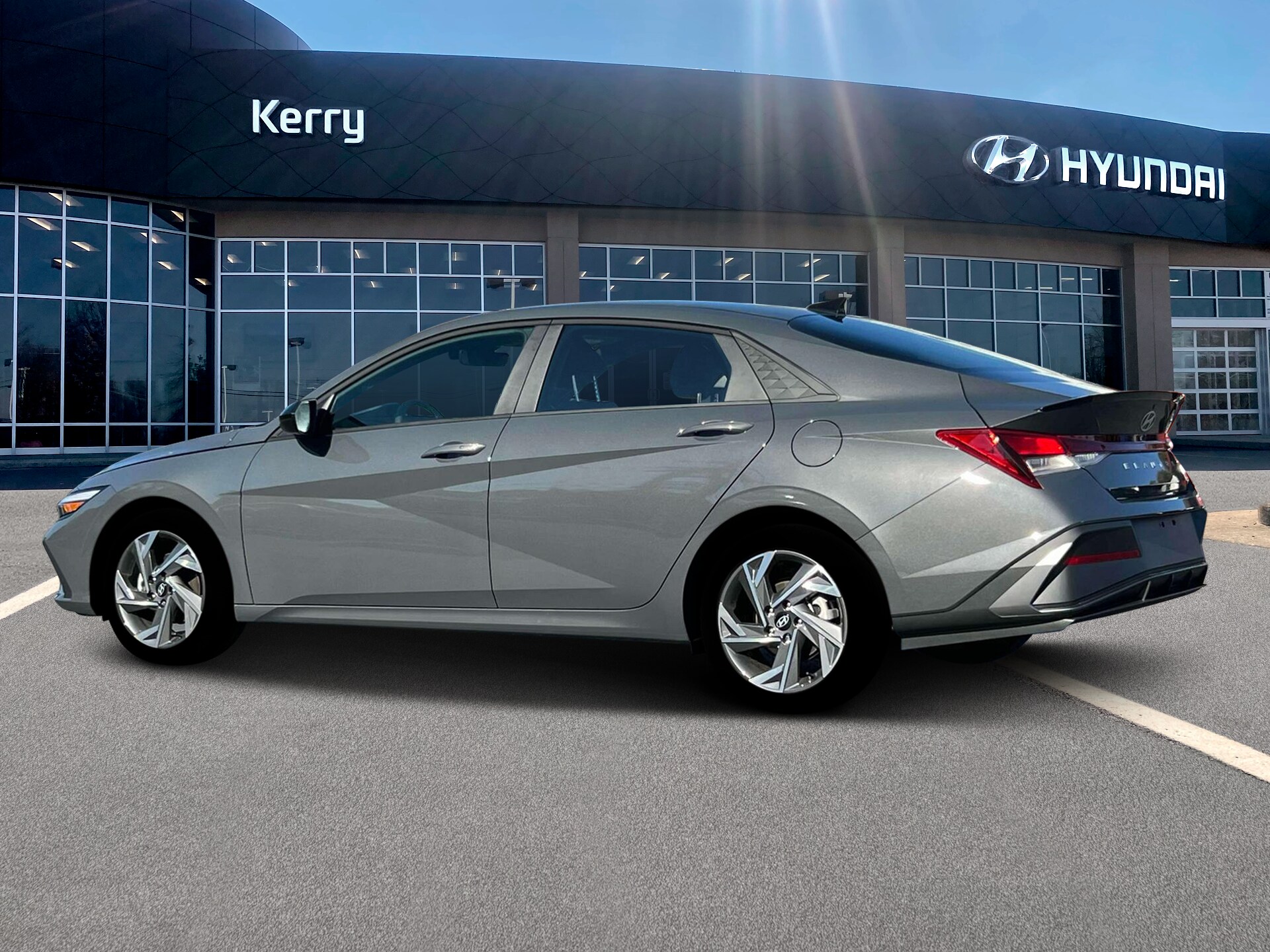 2025 Hyundai Elantra SEL Sport photo 4