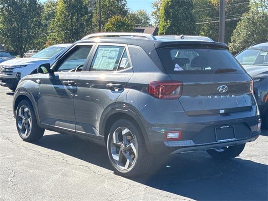 New 2026 Hyundai Venue SEL SUV