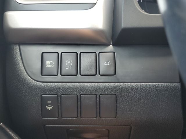2017 Toyota Highlander SE - Photo 22