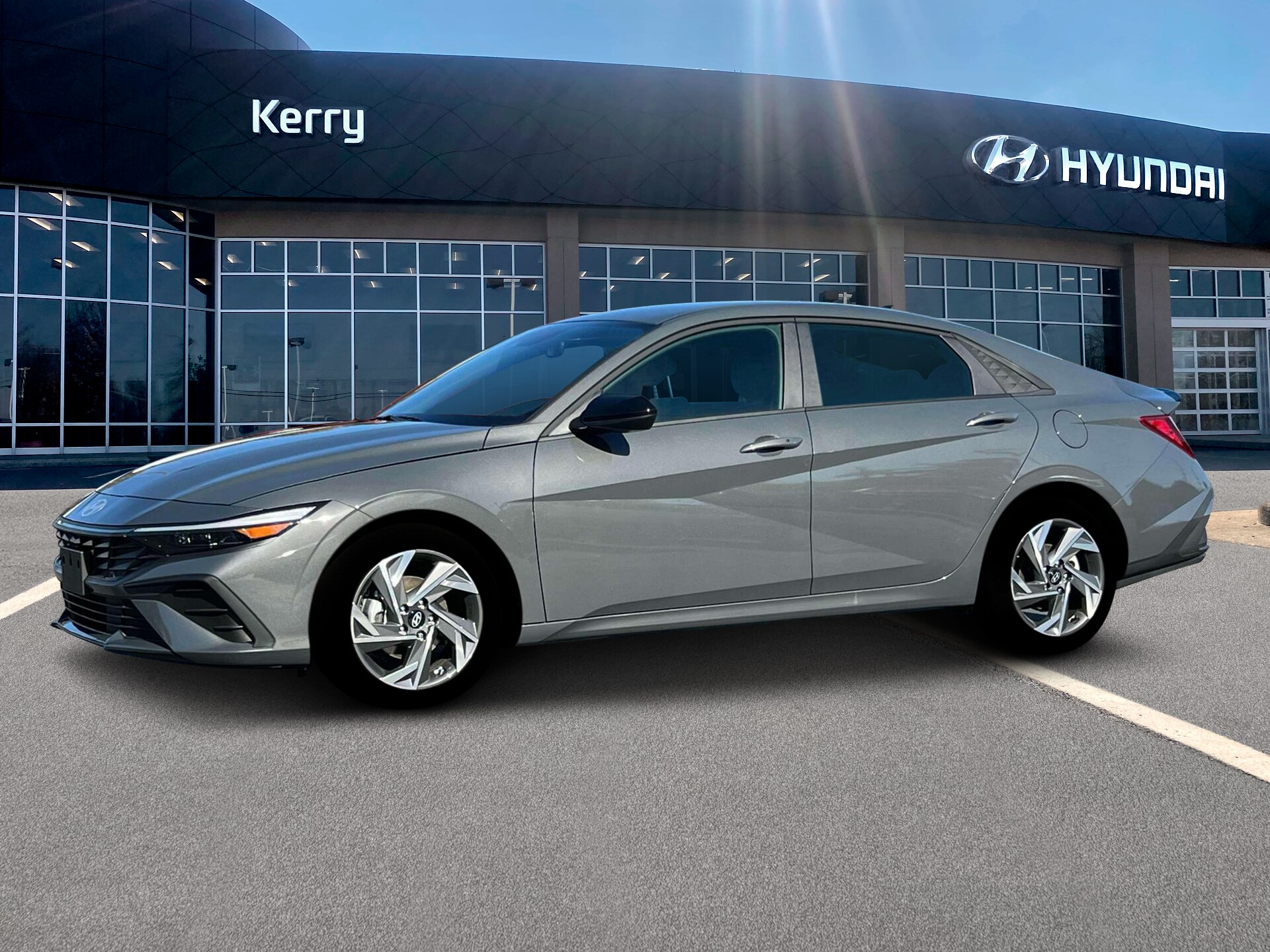 2025 Hyundai Elantra SEL Sport photo 2