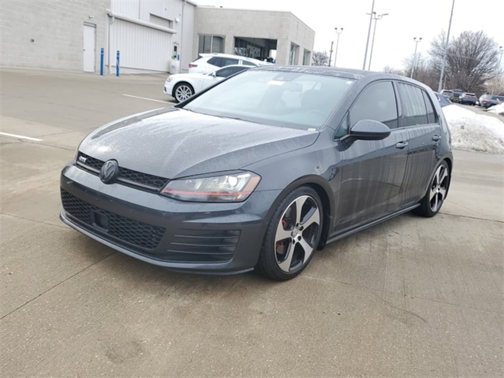 Used 2016 Volkswagen Golf GTI SE Hatchback