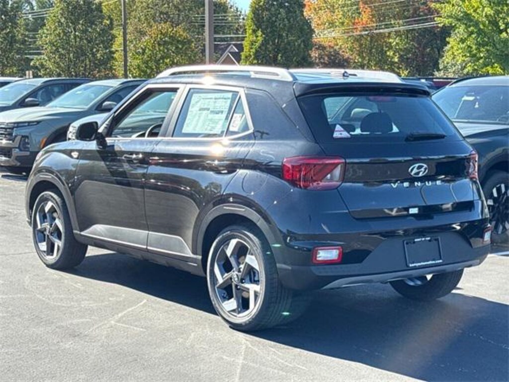 New 2026 Hyundai Venue SEL SUV