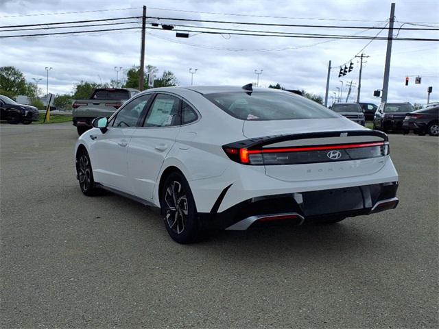 2025 Hyundai Sonata SEL photo 4