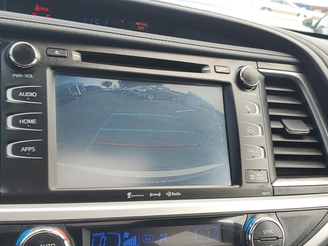 2017 Toyota Highlander SE - Photo 29