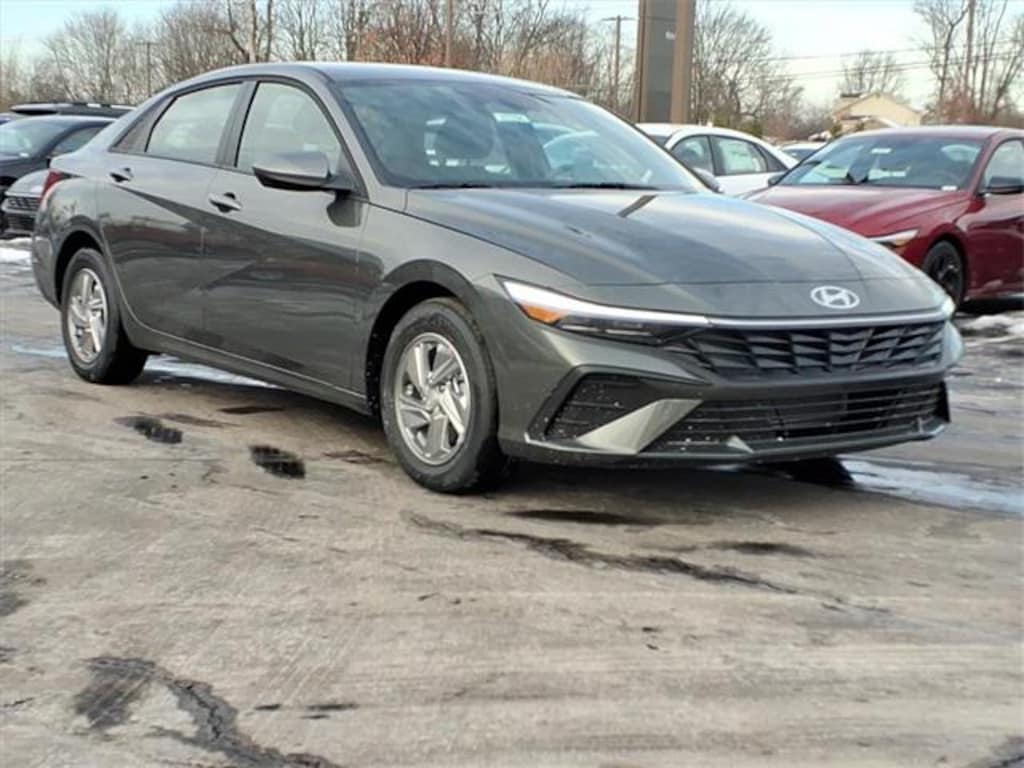 New 2026 Hyundai Elantra SE Sedan