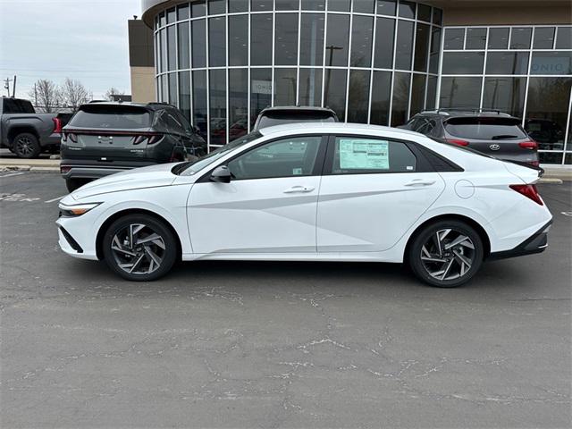 2025 Hyundai Elantra Hybrid SEL Sport photo 3