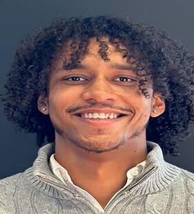 Staff member Taeshawn Graves from ID_28d957