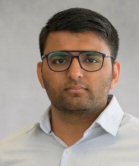 Staff member Varshil Patel from ID_28d957