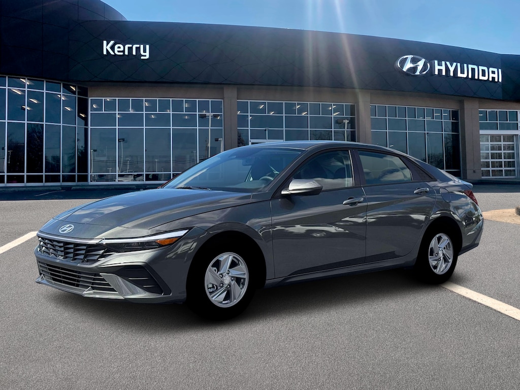 New 2026 Hyundai Elantra SE Sedan