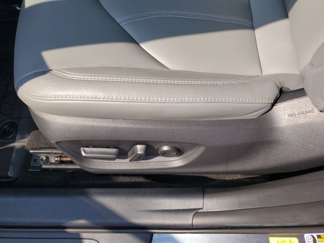 2021 Toyota Avalon XLE - Photo 18