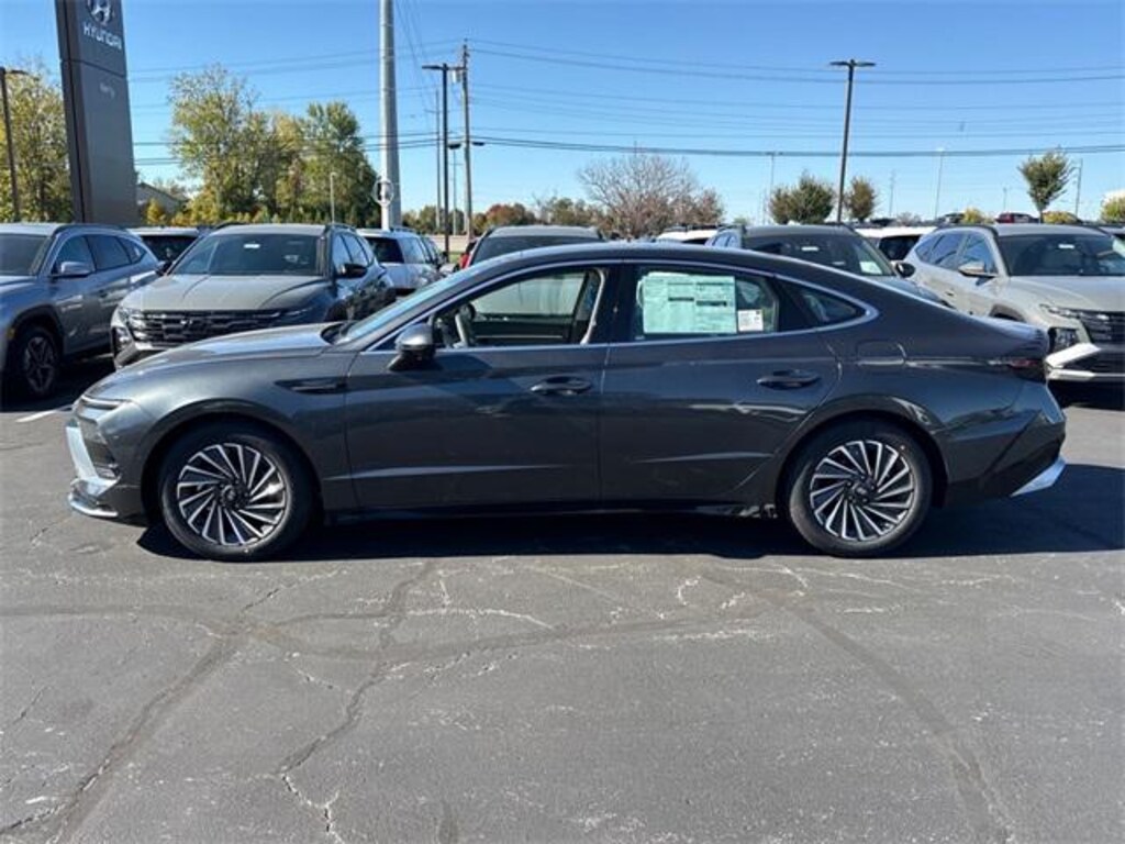 New 2026 Hyundai Sonata Hybrid Limited Sedan