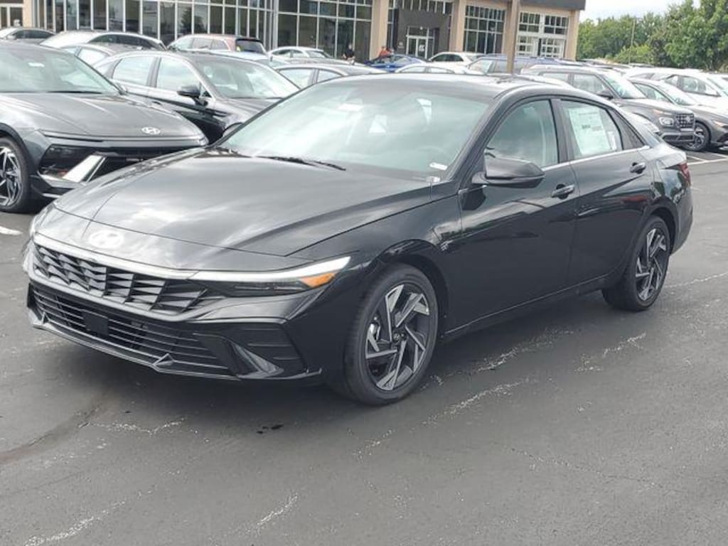 New 2026 Hyundai Elantra Limited Sedan