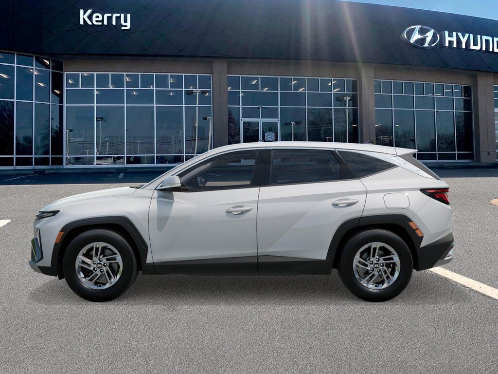 New 2026 Hyundai Tucson SE AWD SUV