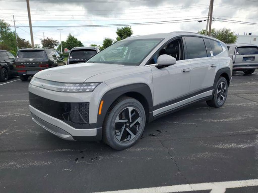 New 2026 Hyundai IONIQ 9 SE SUV