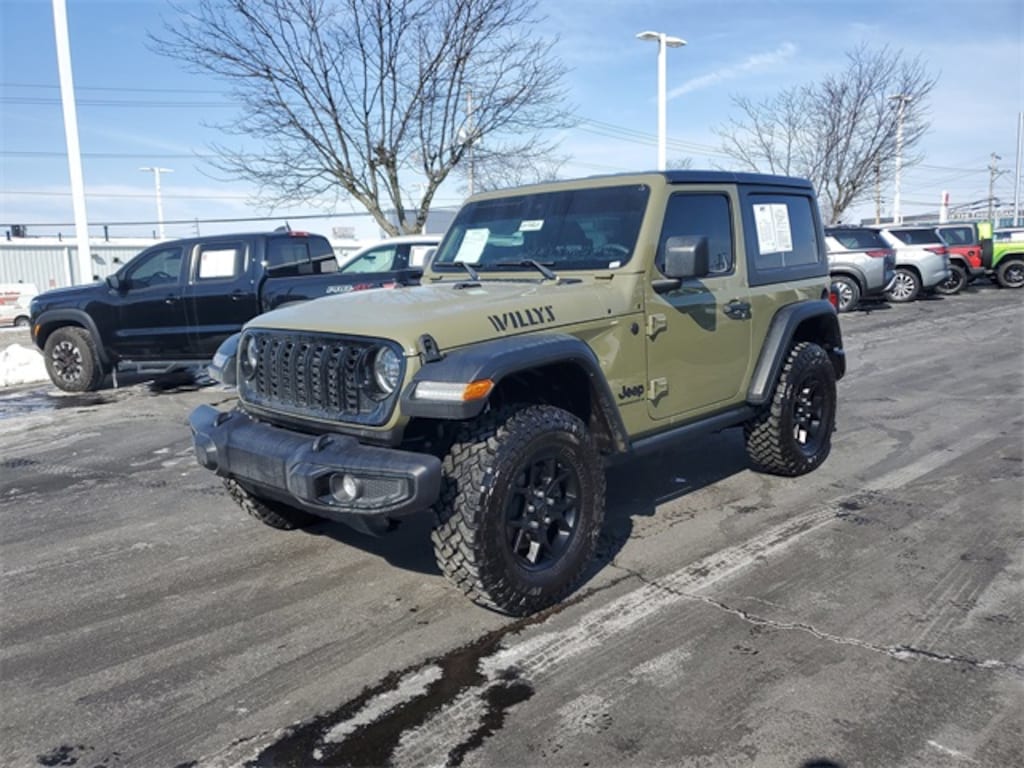 Used 2025 Jeep Wrangler Willys SUV